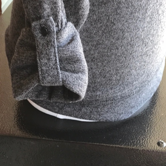 Gray long sleeve sweater small - Picture 2 of 6